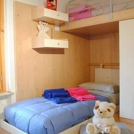 Al Golf Apartment Polpenazze del Garda